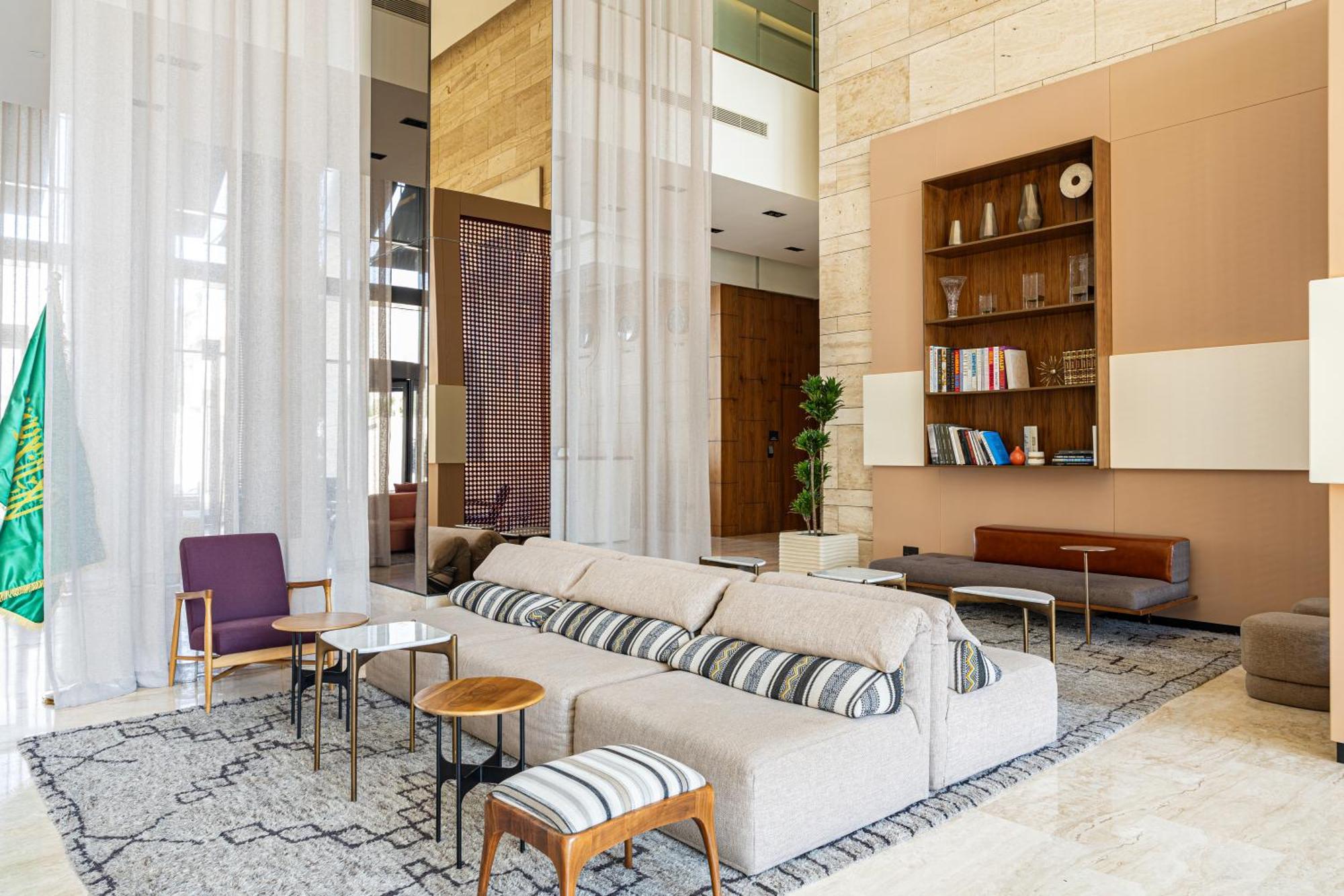 Shirvan Hotel City Yard Dzsidda Kültér fotó The Library