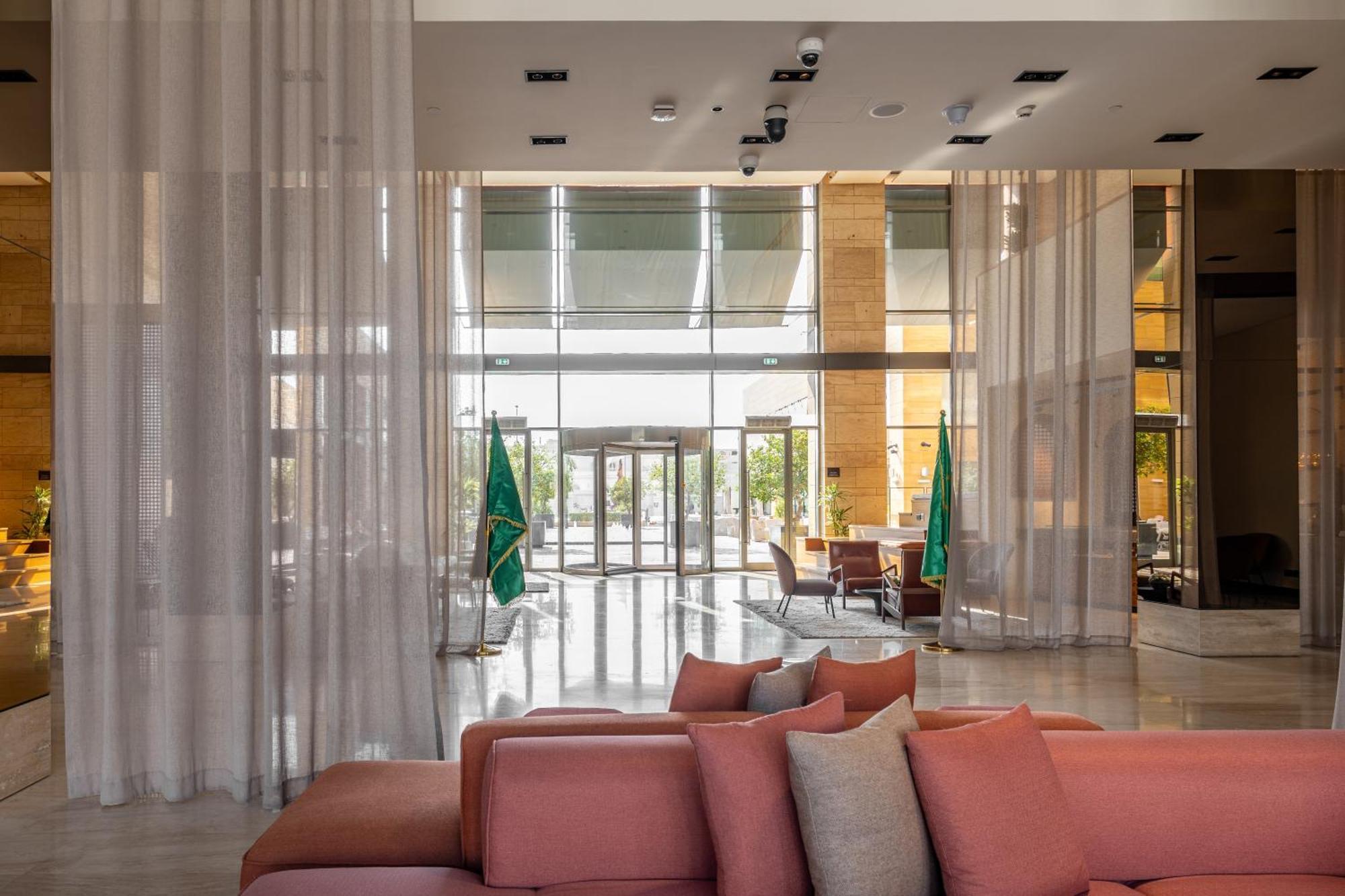 Shirvan Hotel City Yard Dzsidda Kültér fotó Lobby