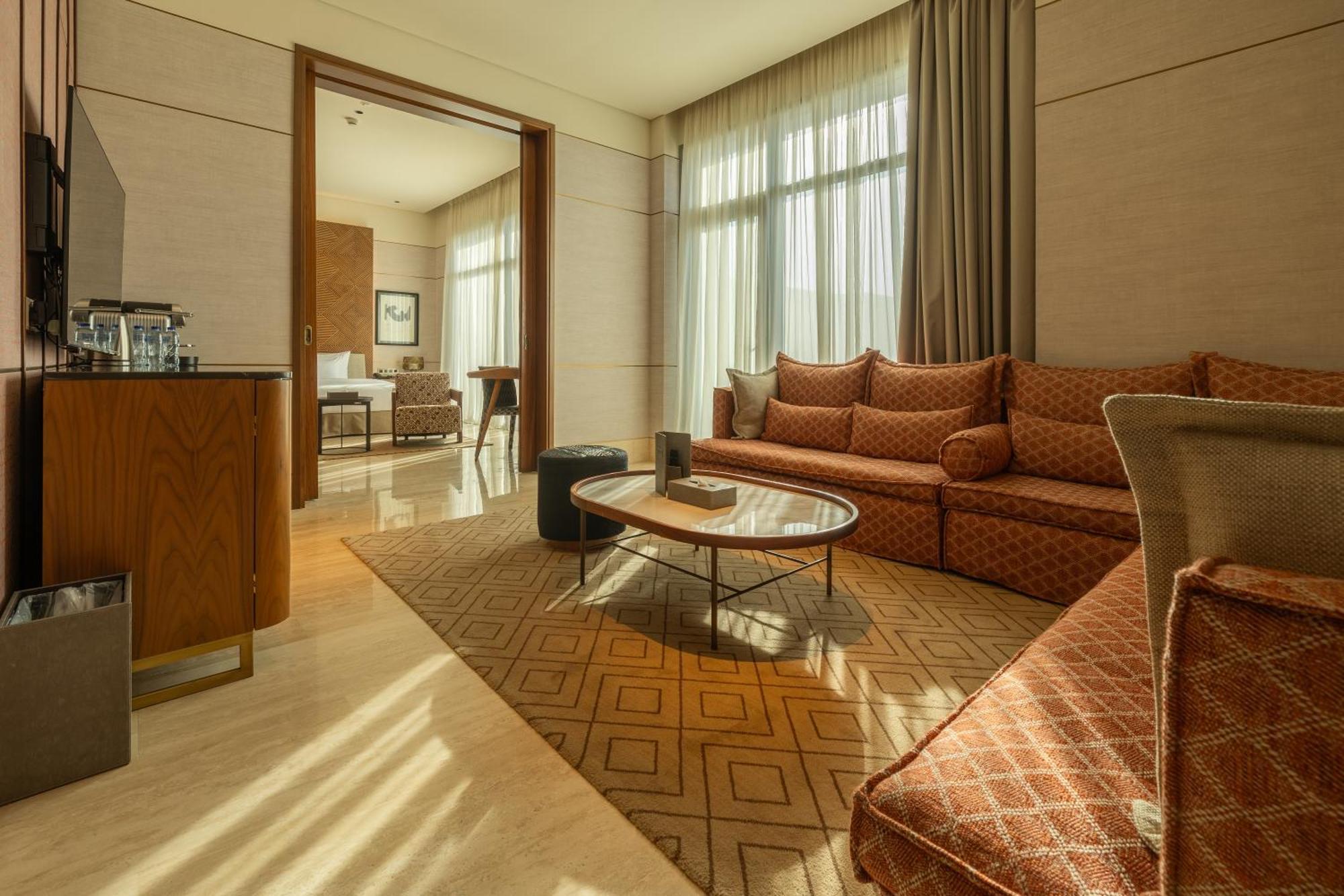Shirvan Hotel City Yard Dzsidda Kültér fotó A suite at the Ritz-Carlton, Dubai